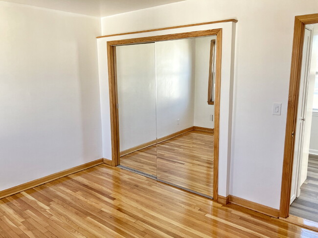 Building Photo - Newly renovated, 1 BED 1 BATH. Available NOW!