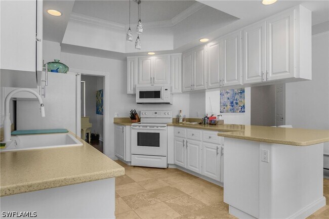 Building Photo - 28308 Moray Dr