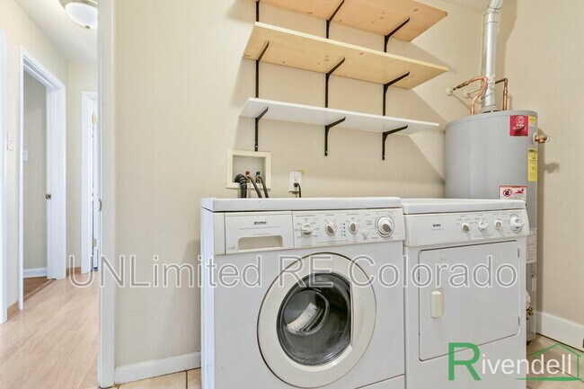 Building Photo - 1980 Willow St