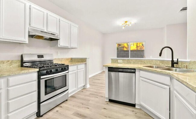 Building Photo - 26154 Williams Way