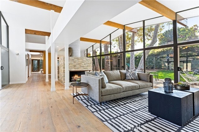 Building Photo - 6225 Frondosa Dr