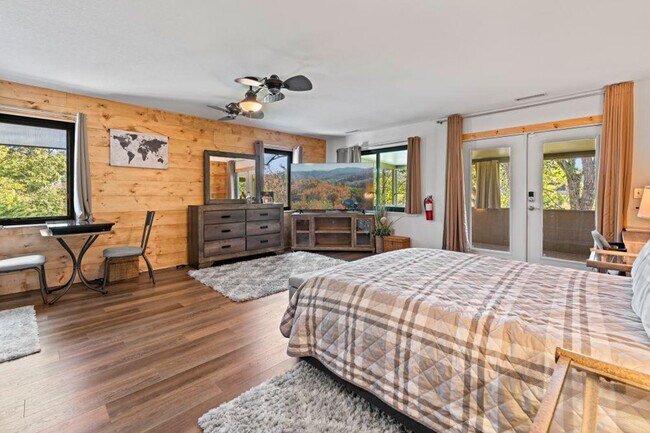 Building Photo - 2140 Battle Hill Rd