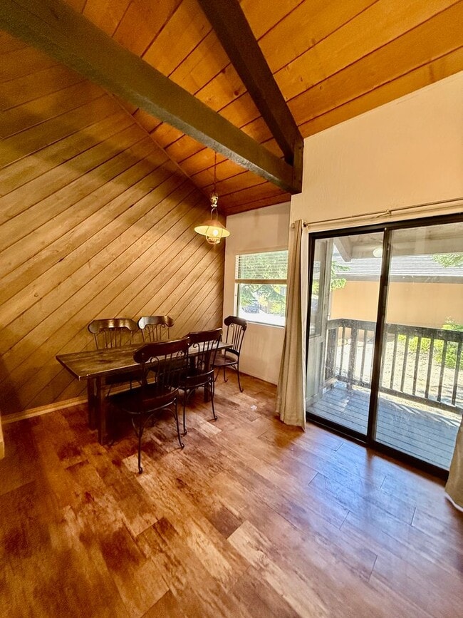 Building Photo - 1629 Majestic Pines Dr