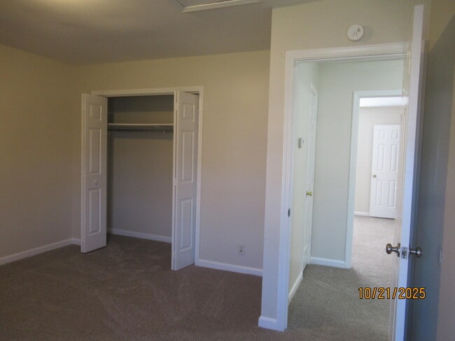 Building Photo - 22 Hackberry Ct
