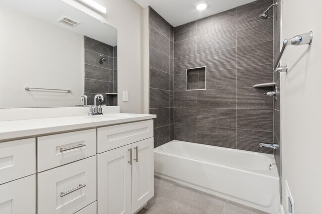 Building Photo - 1407 N 8th St
