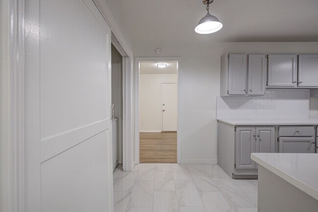 Building Photo - 821 NW 48th St