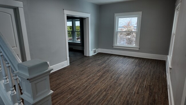 Building Photo - 110 Myers Ave