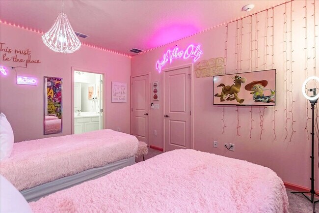 Building Photo - 262 Marcello Blvd