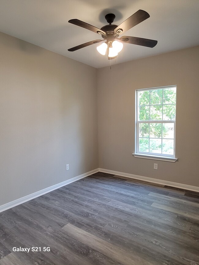 Building Photo - 112 Cora Lee Ln