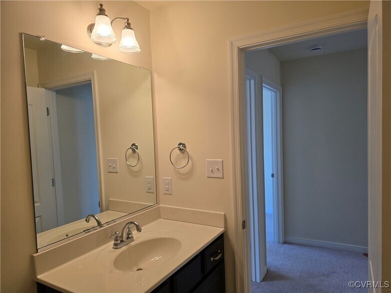 Building Photo - 7417 Pebble Lake Dr