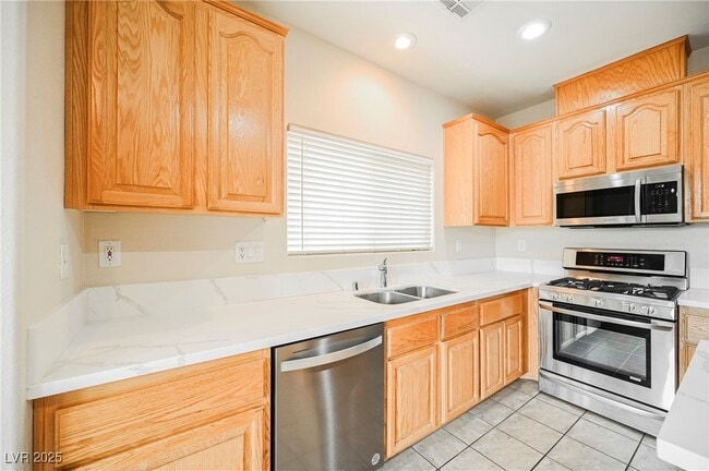 Building Photo - 764 La Tosca St