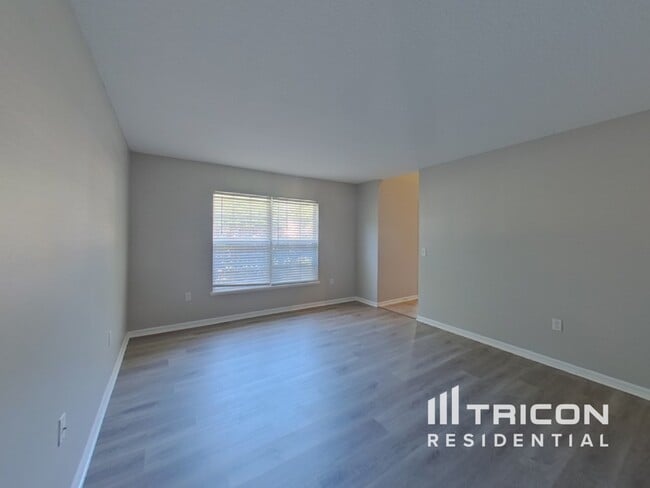 Building Photo - 1814 Torrington Dr