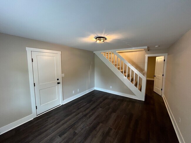 Building Photo - 1775 Ralee Dr