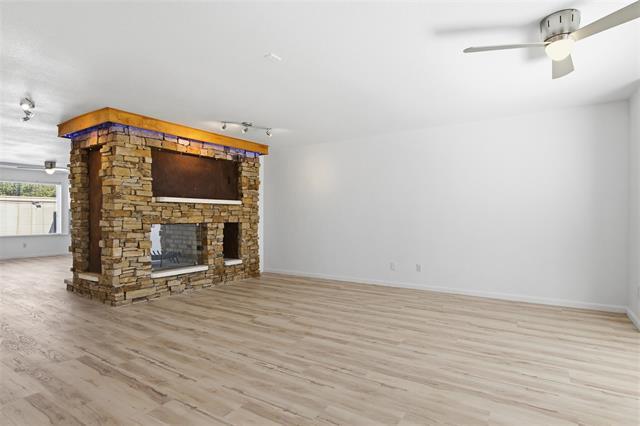 Building Photo - 5810 Marina Dr