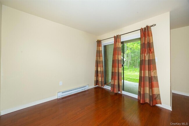 Building Photo - 19 Scarborough Ln