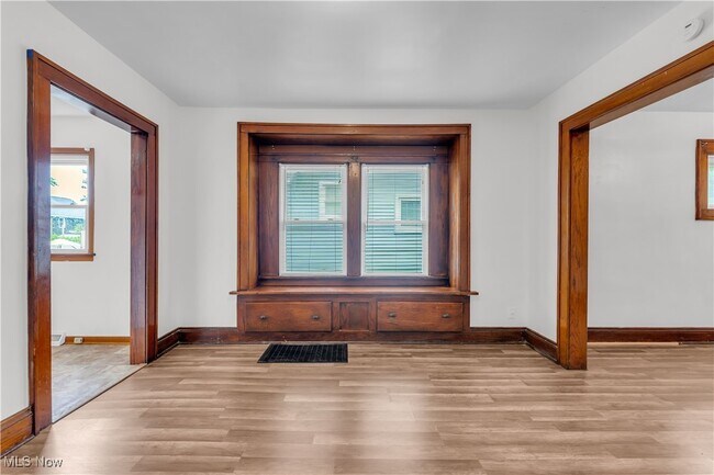 Building Photo - 508 Hammel St
