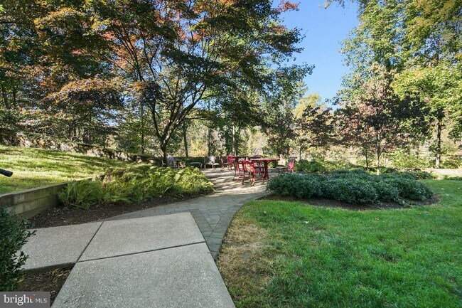 Building Photo - 3700 College Ave