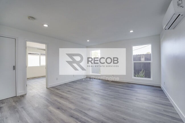 Building Photo - 3663 Budd St