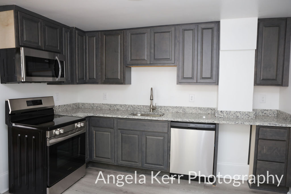 Building Photo - 630 Joyner St