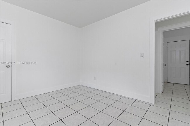 Building Photo - 2024 NE 174th St