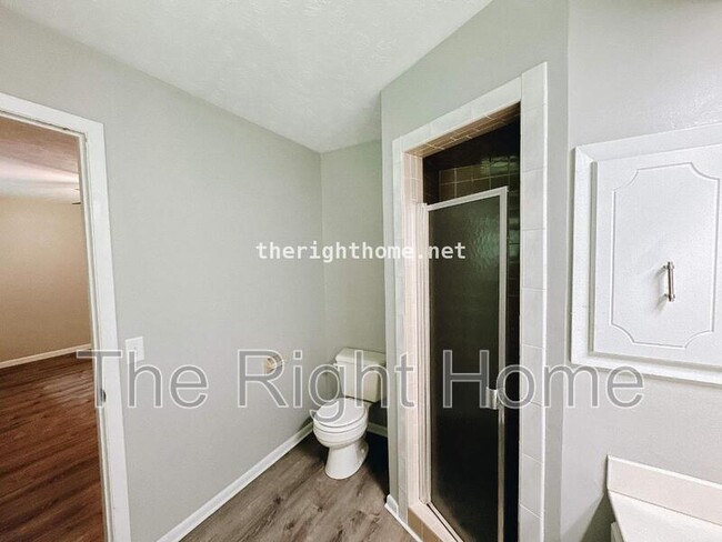 Building Photo - 5141 Raven Oaks Cir