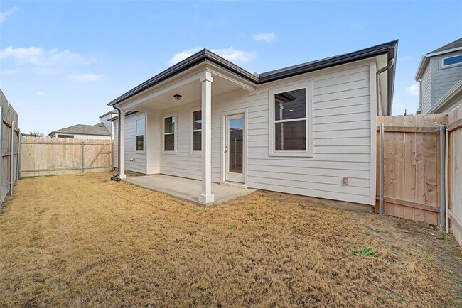 Building Photo - 17502 El Hidalgo Dr