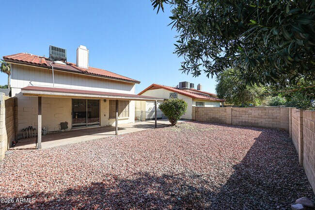 Building Photo - 5013 W Evans Dr