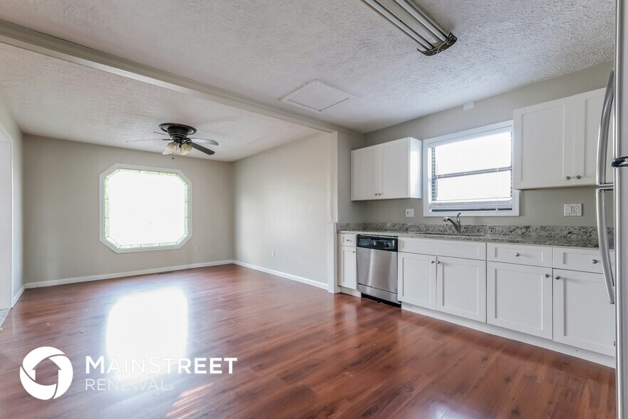 Building Photo - 1141 Reading Dr NW