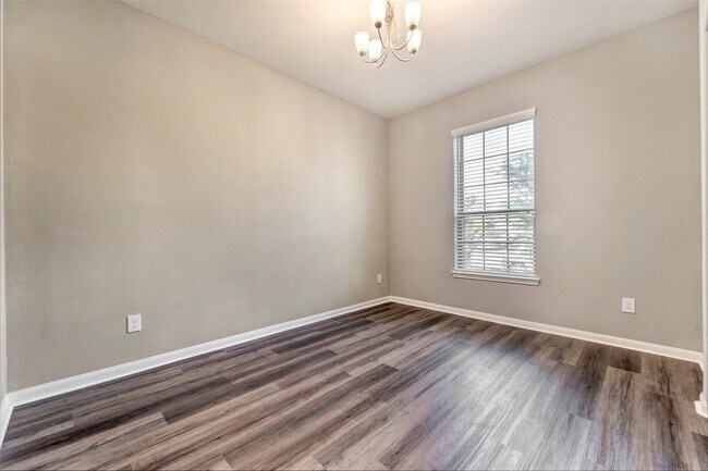 Building Photo - 3714 Logandale Ridge Ln