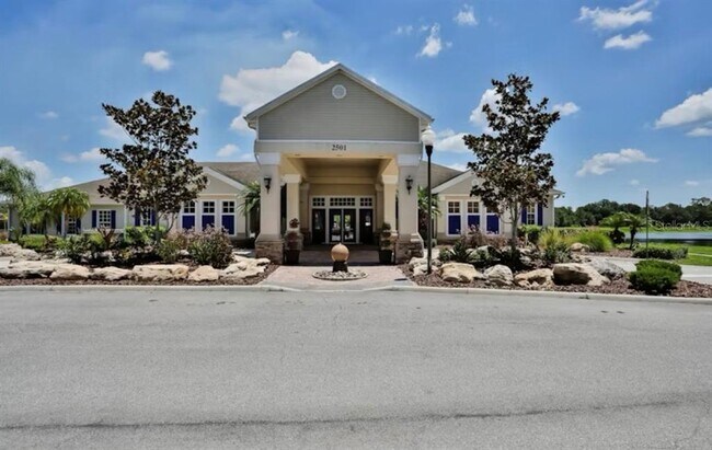 Building Photo - 2643 Old Kent Cir