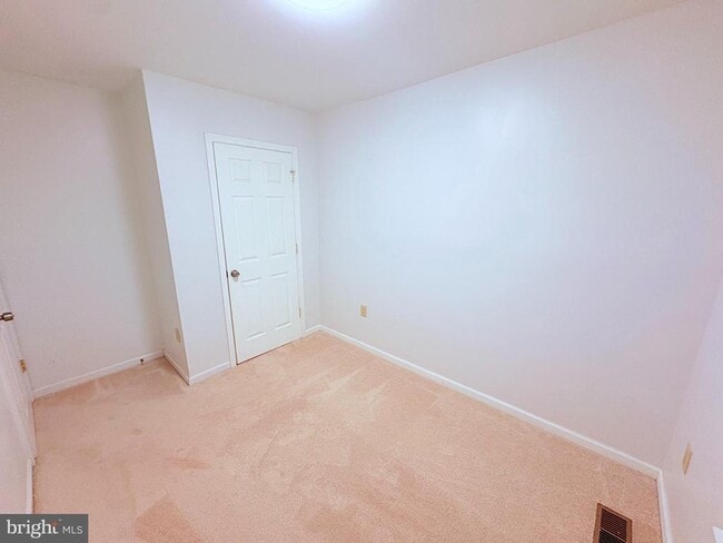 Building Photo - 15068 Catbrier Ct