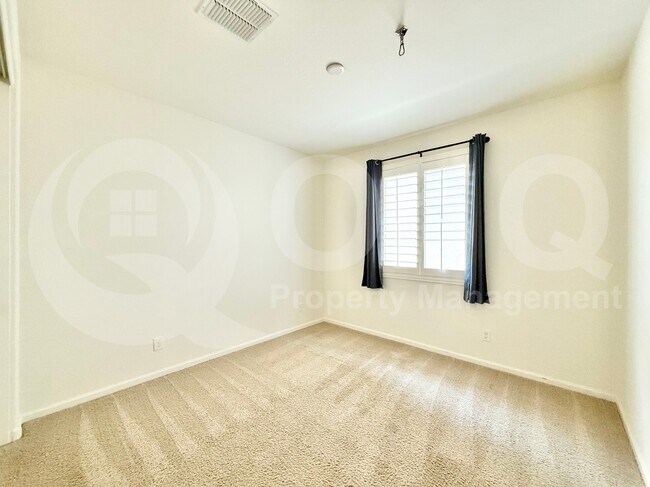 Building Photo - 251 E Wisteria Dr
