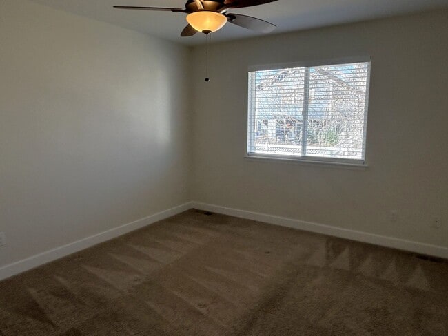 Building Photo - Spacious 3BR Home with Garage in Great Loveland Location