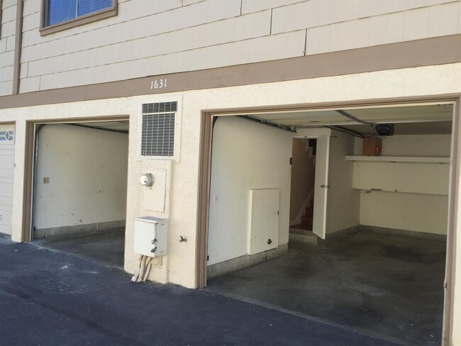 Building Photo - 1631 Avenida Selva