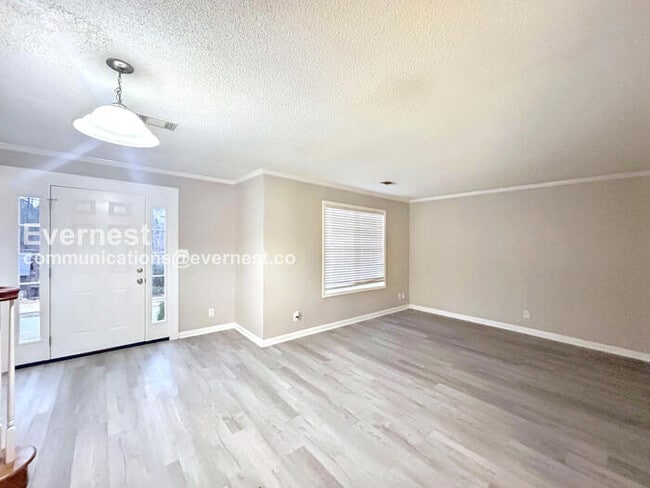 Building Photo - 5920 Catawba Way