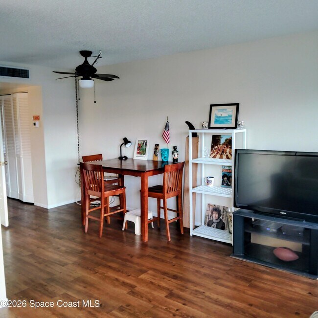 Building Photo - 200 St Lucie Ln
