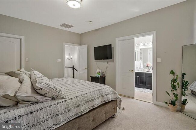 Building Photo - 10613 Bristow Station Dr