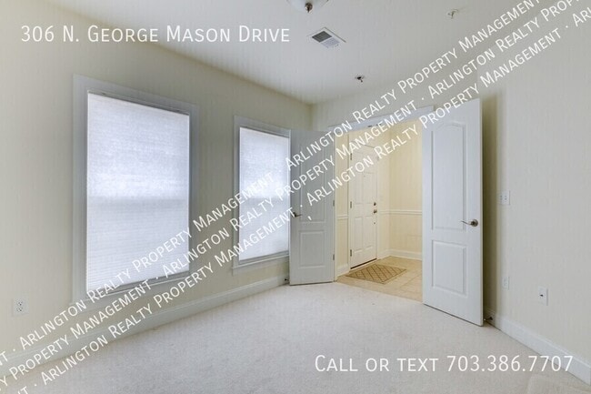 Building Photo - 306 N George Mason Dr