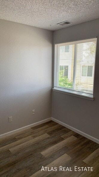 Building Photo - 851 S Uravan Ct
