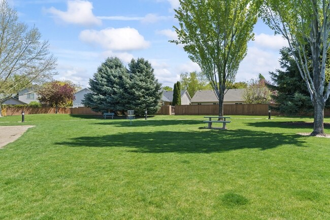 Building Photo - 3589 N Chatterton Way