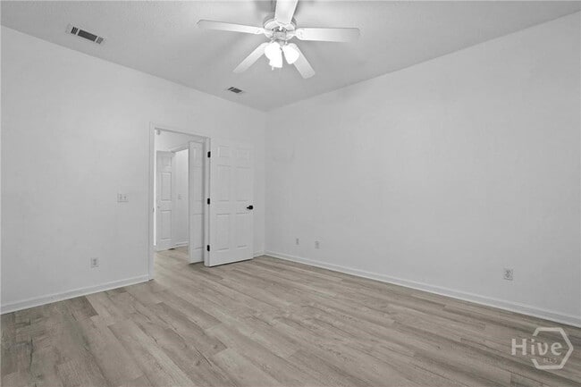 Building Photo - 400 Tibet Ave