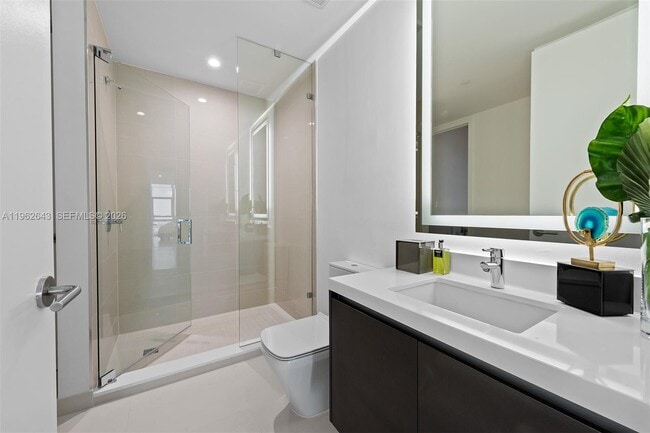 Building Photo - 851 NE 1st Ave