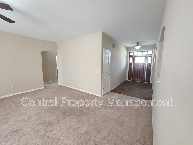 Building Photo - 1 Redwolf Ln