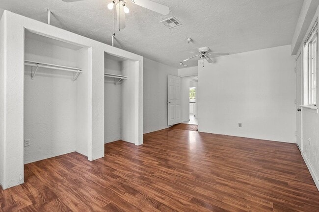Building Photo - 2303 Gold St