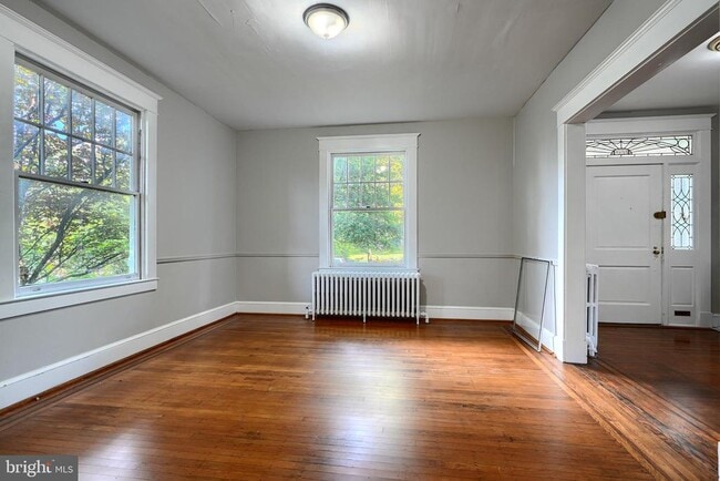 Building Photo - 720 Dryden Dr