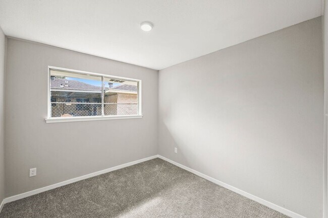 Building Photo - 11026 Spottswood Dr