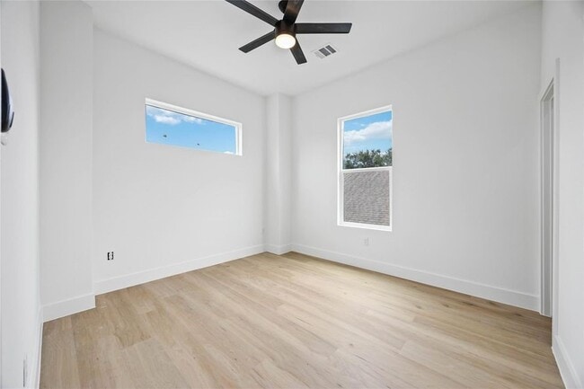 Building Photo - 4337 Clover St