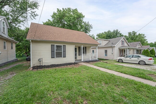 Building Photo - 1155 Hall St