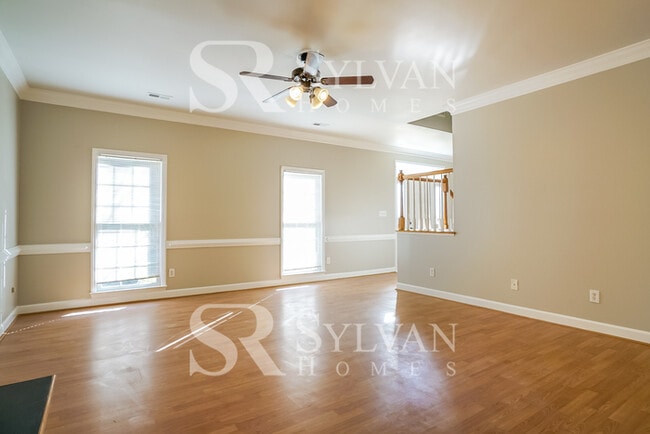 Building Photo - Enjoy Relaxation & Sophistication in this ...