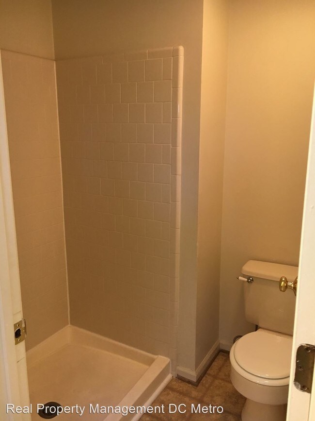 Building Photo - 8024 Hollow Reed Ct